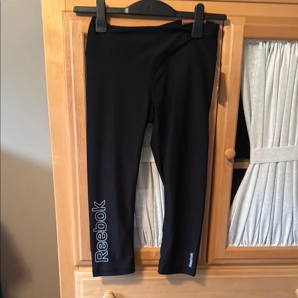 Reebok Pants Jumpsuits Reebok Black Active Skinny Capri